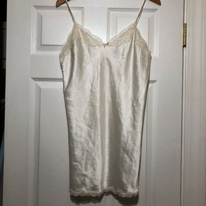 [VS] Lace-Lined Ivory Chemise
